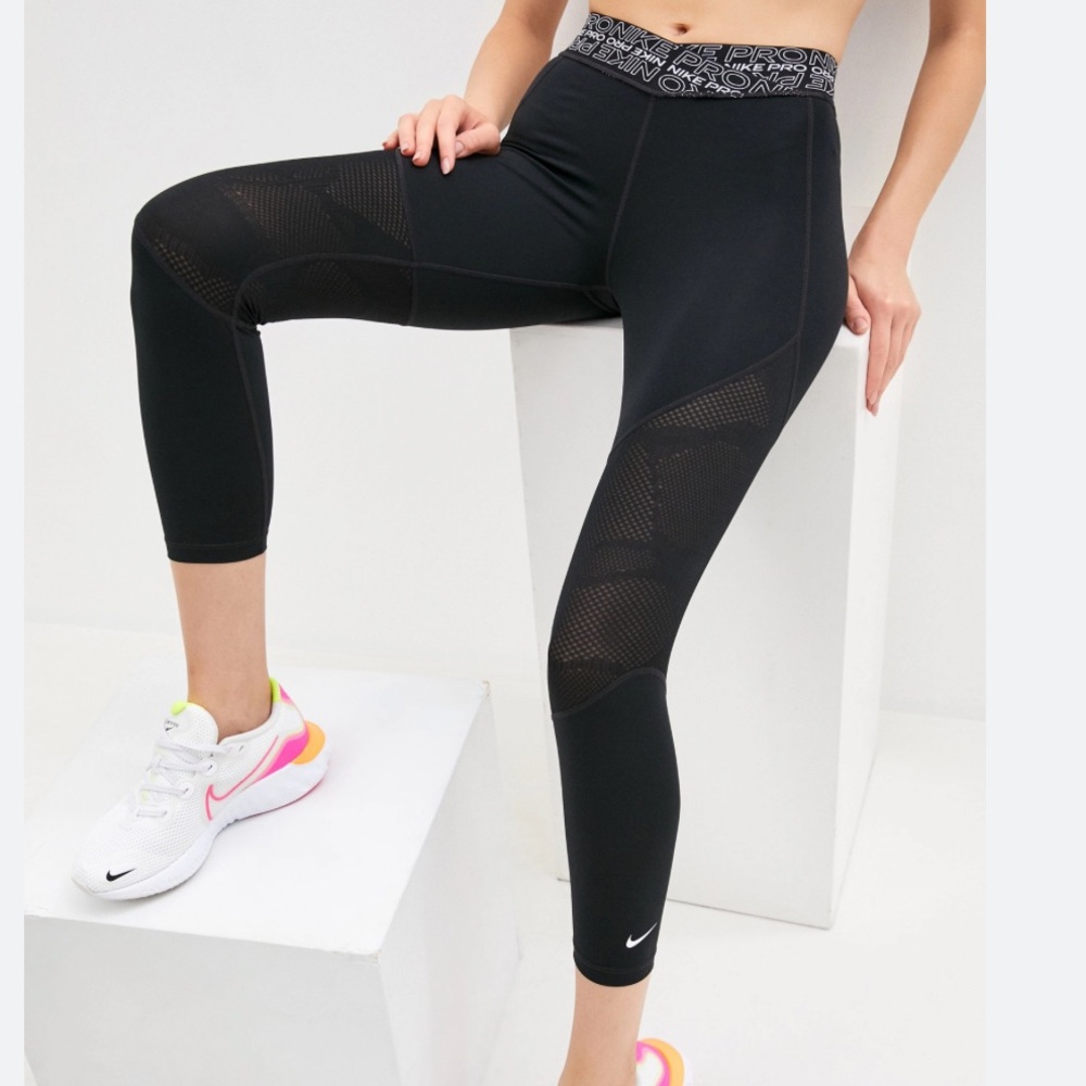 Women’s Nike Pro Crop Tights Black Size Medium